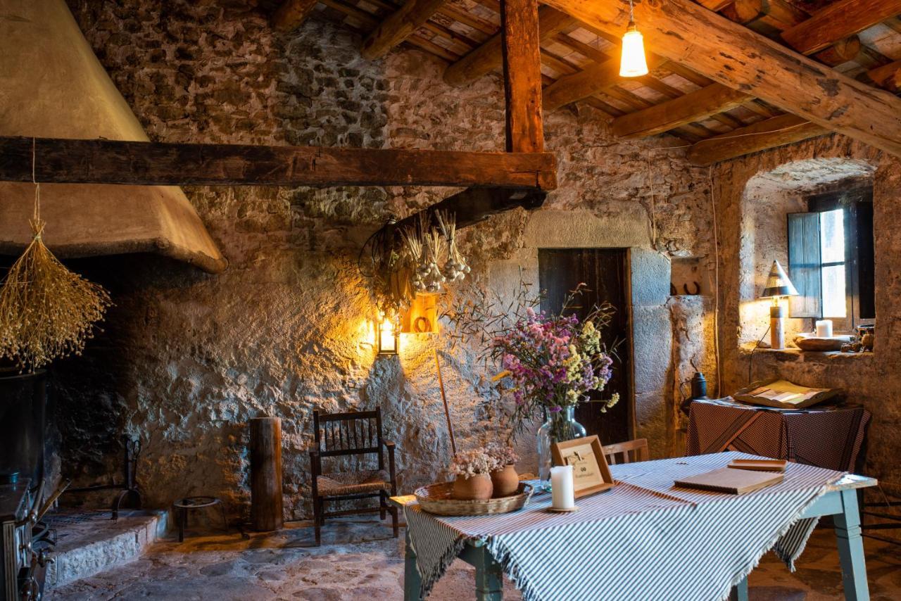 Ca N'Heras Guest House Canet de Adri Екстериор снимка