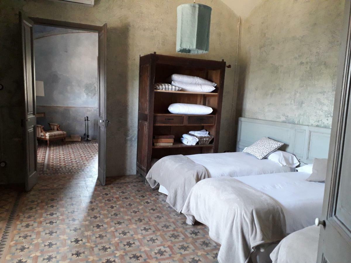 Ca N'Heras Guest House Canet de Adri Екстериор снимка
